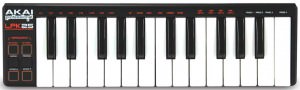 Akai LPK25