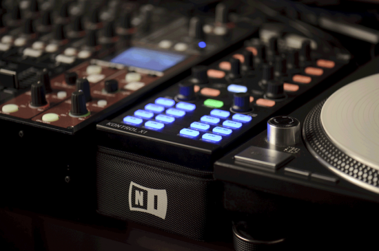 Bild von Native Instruments Traktor Kontrol X1 Im Einsatz: Traktor Kontrol X1