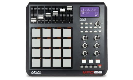 Vorderansicht: Akai MPD26 USB MIDI Controller