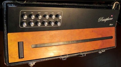 Eowave Persephone markII duophonic Ribbon Synthesizer Alte Technologie in neuem Gewand: Der Eowave Persephone markII duophonic Ribbon Synthesizer