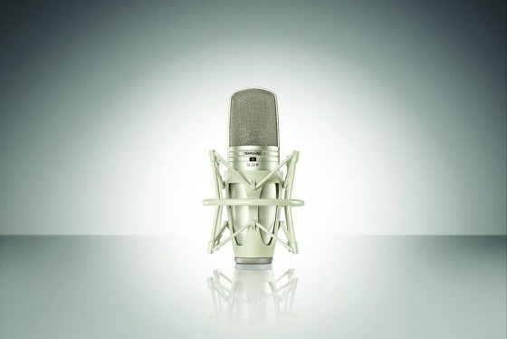 Shure KSM44A Grossmembran-Kondensatormikrofon mit Spinne Shure KSM44A Grossmembran-Kondensatormikrofon mit Spinne