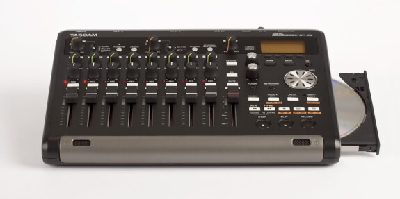 Tascam DP-03 Portastudio