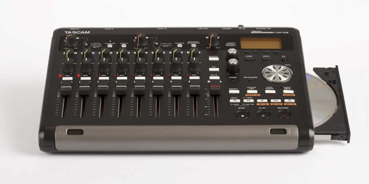 Tascam DP-03 Portastudio Preis und Informationen