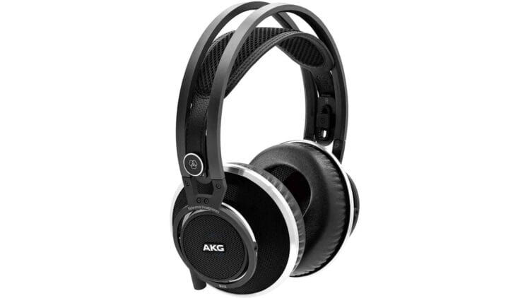 AKG K812