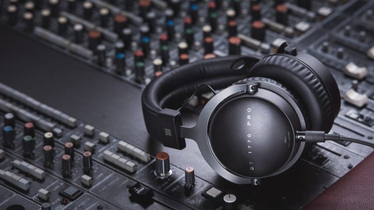 Praxisbericht beyerdynamic DT 1770 PRO: Für Aufnehmen & Abmischen gleichermaßen geeignet?