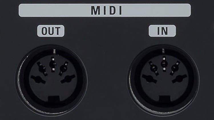 MIDI Interface am Audio Interface - Zoom UAC-2 mit klassischen fünfpoligen DIN-Buchsen für MIDI