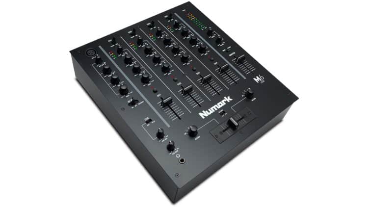 DJ Mixer mit 4 Kanälen -  Numark M6 USB