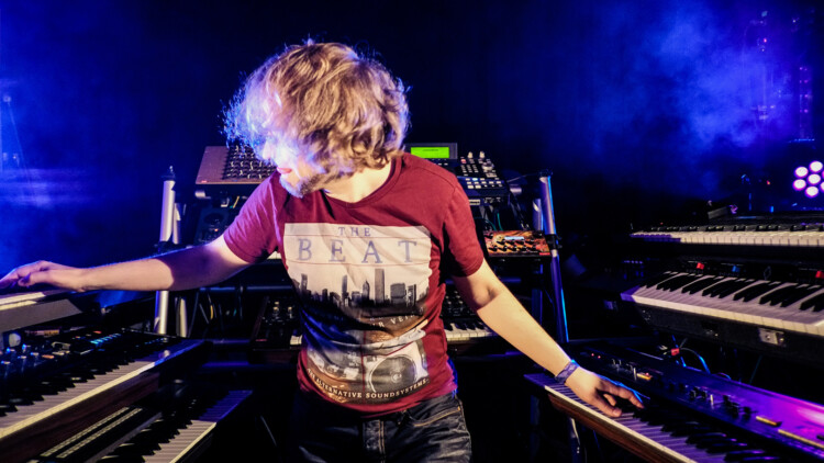 Kebu -Interview Synthesizer