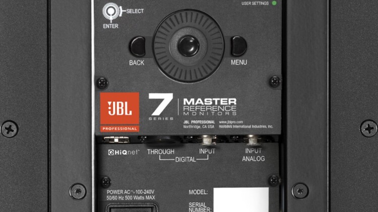 JBL 705P Testbericht - Anschlüsse