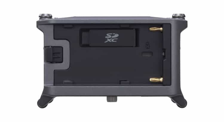 SD-Karten-Slot beim Zoom F6 Field Recorder