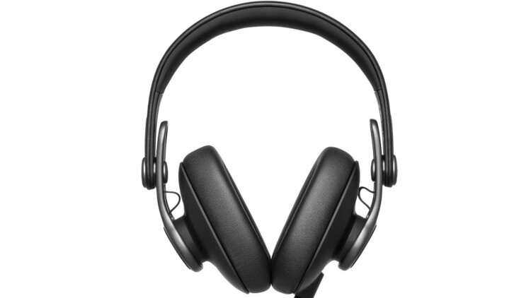 AKG K371