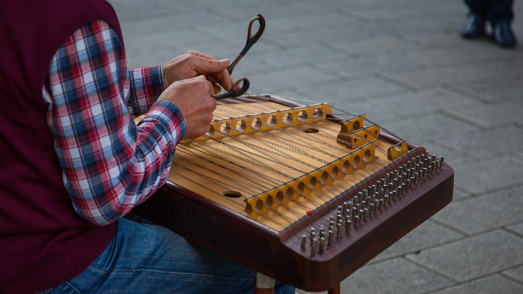 Hackbrett Tasteninstrument