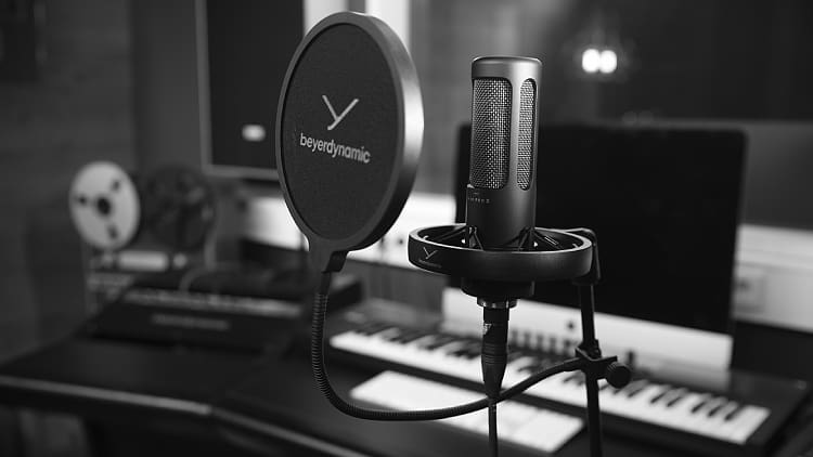 beyerdynamic M 90 PRO X