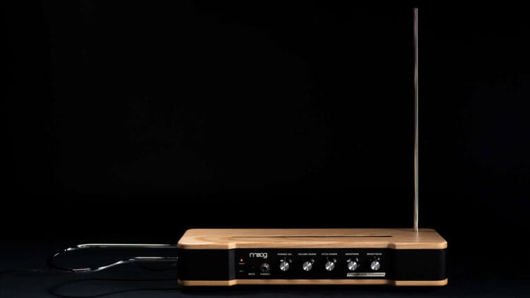 Theremin Spooky Sounds ohne Berührung ⋆ delamar.de