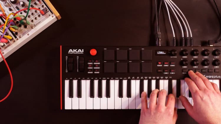 AKAI Professional MPK Mini Plus Test