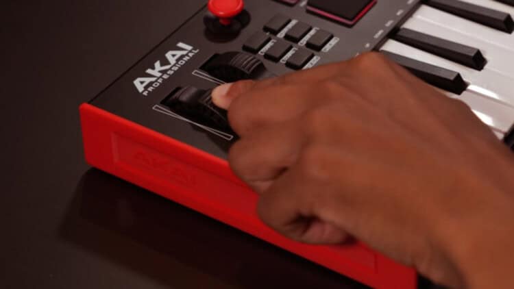 AKAI Professional MPK Mini Plus Test