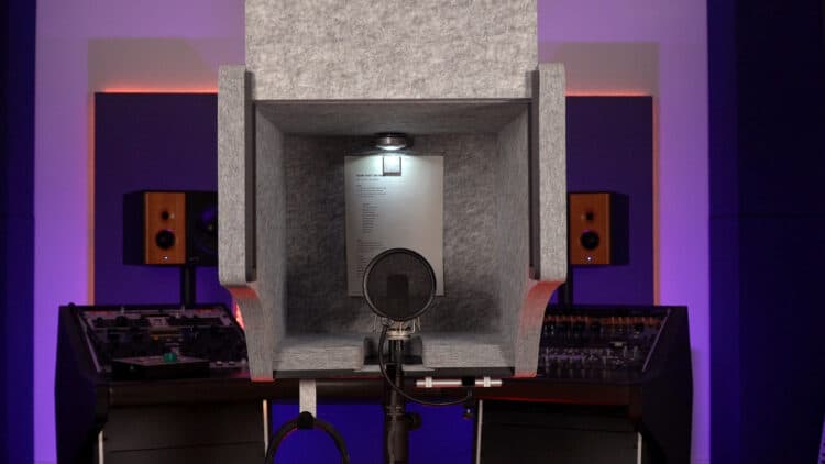 t.akustik Vocal Head Booth Test