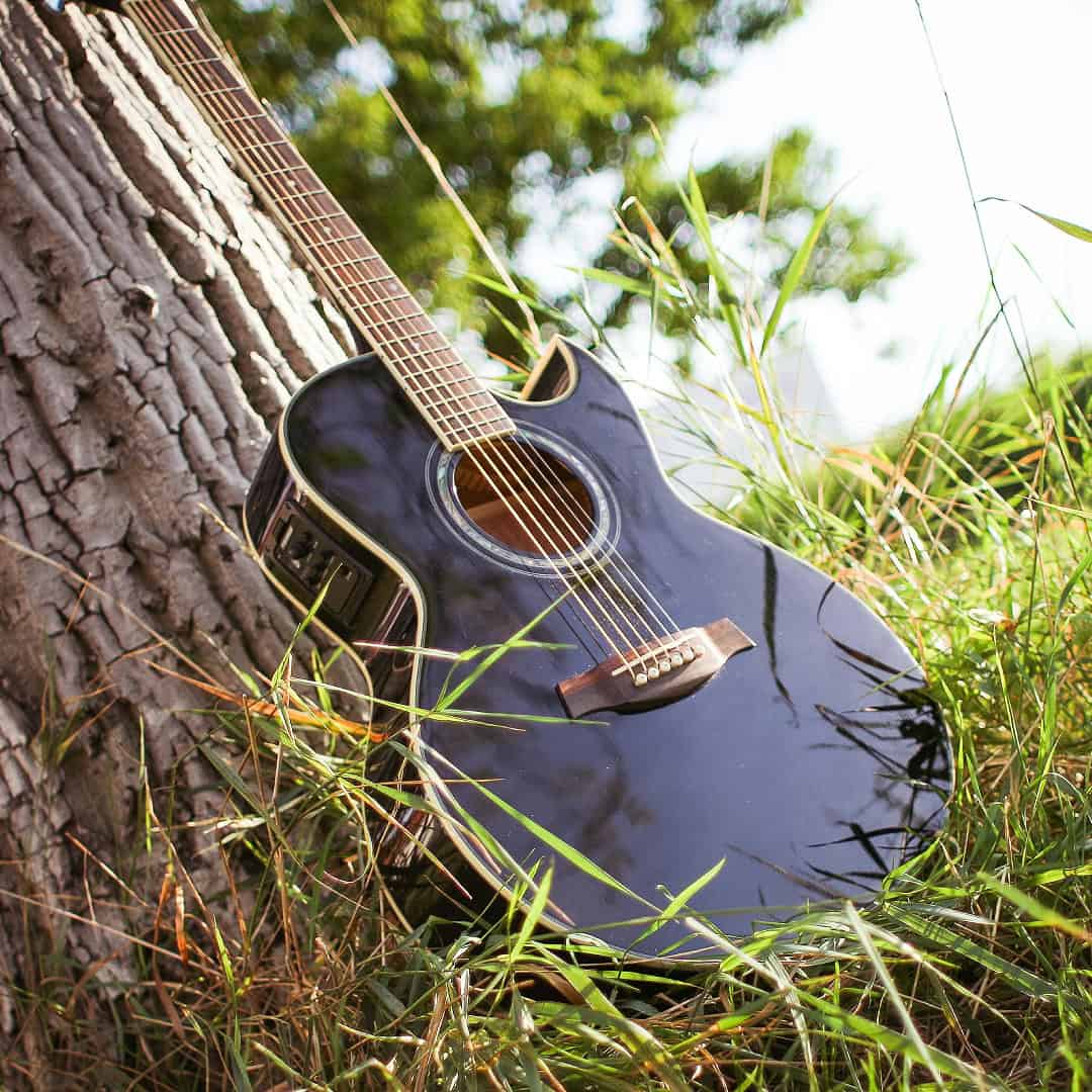 Wie viele Saiten hat eine Gitarre? ⋆ delamar.de